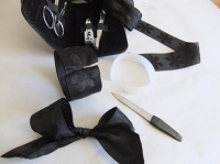 Make the Wrist Corsage bracelet