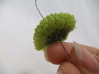 Wire hairpin needle for threading flowers