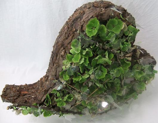 Hydrangea design in a wooden heart.