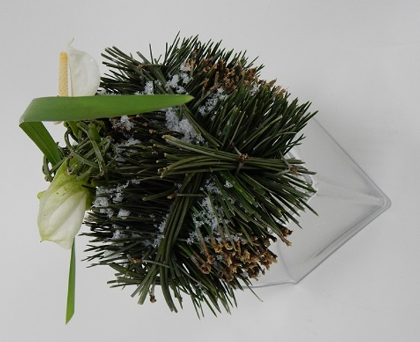 Pine needle cube Christmas design