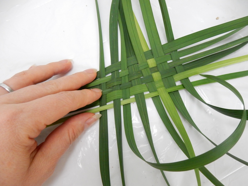 Tutorials Messy edged basket