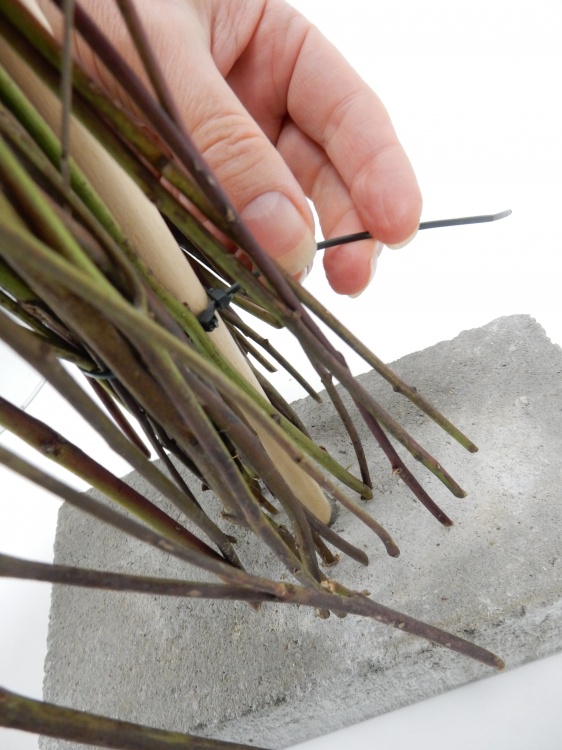 Tutorials Extend cable ties to secure bigger bundles of twigs or