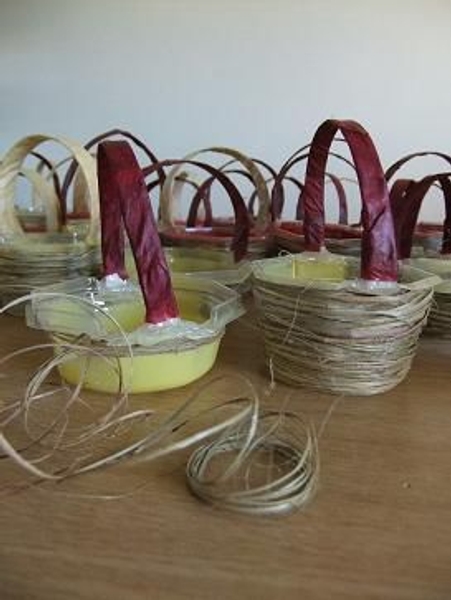 Wrap the mud pie baskets