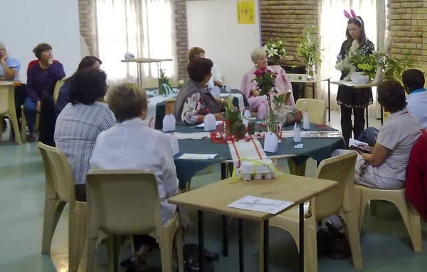 Easter Parade Floral Art Demonstration by Christine de Beer