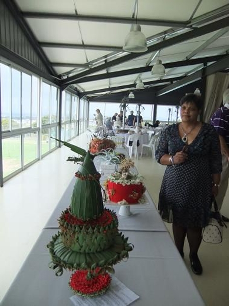 Floral Trends Design Group end of the year Christmas Cakes Floral Trends Design Group end of the year Christmas Cakes
