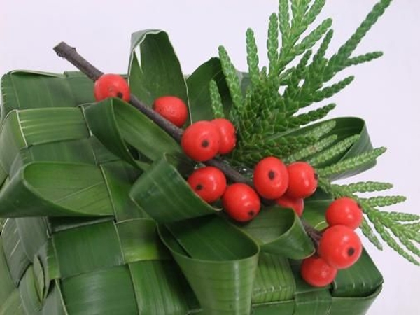 Palm leaf Christmas bow Palm leaf Christmas bow