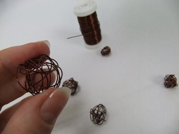 Making a wire ball Making a wire ball