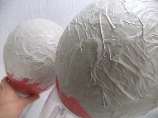Make another egg shape. Make another egg shape.
