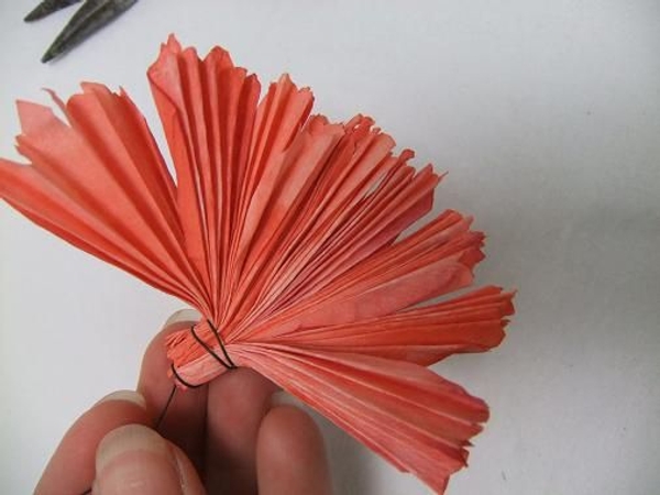 Wire the paper carnation petals tightly Wire the paper carnation petals tightly