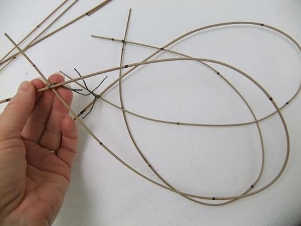 Bind the Mikado Reed and bend another shape Bind the Mikado Reed and bend another shape