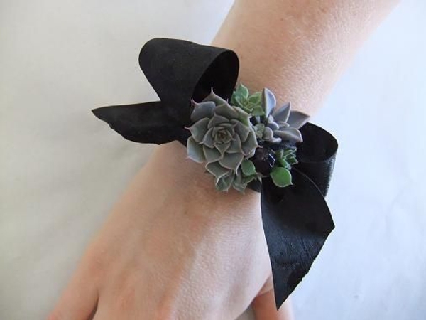 Long lasting Echiveria wrist corsage Long lasting Echiveria wrist corsage