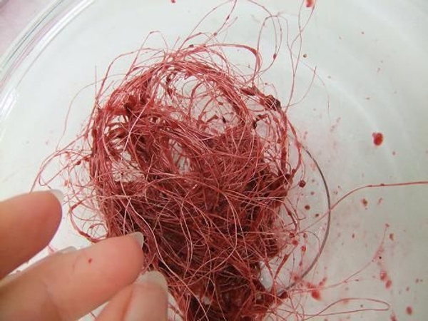 Rinse the soaked fibres. Rinse the soaked fibres.
