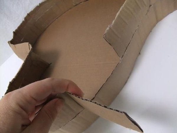 Glue the second strip all the way around. Glue the second strip all the way around.