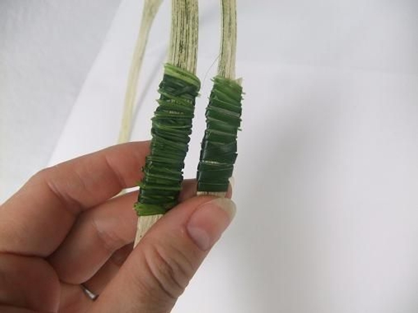 Cut and tie another coil. Cut and tie another coil.