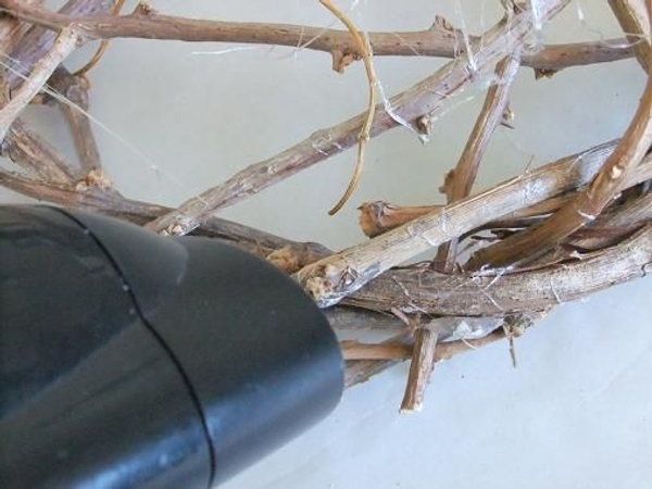 Hot glue strands Hot glue strands