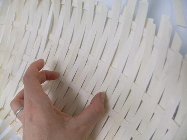 Adjust all the coils for a neat weaving pattern Adjust all the coils for a neat weaving pattern
