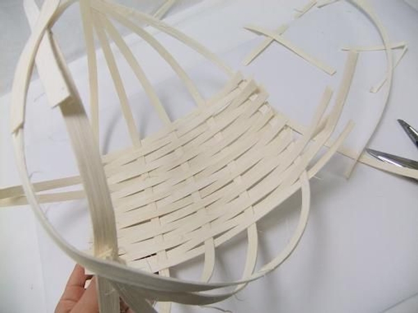 Keep weaving in strips. Keep weaving in strips.