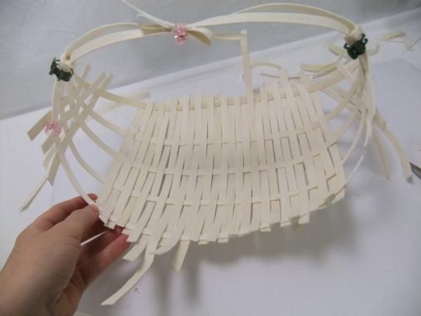 Let the glue dry completely before removing the clips. Let the glue dry completely before removing the clips.