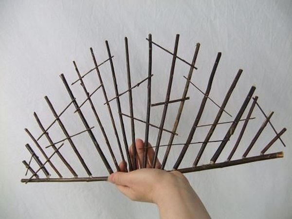 Remove the twigs from the cardboard Remove the twigs from the cardboard