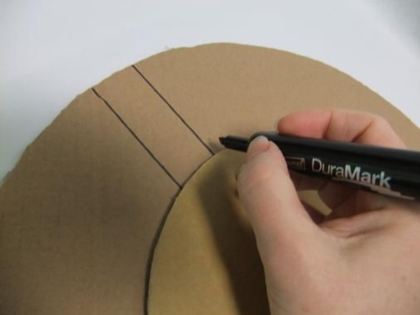 Draw a smaller circle in the middle of the big circle Draw a smaller circle in the middle of the big circle