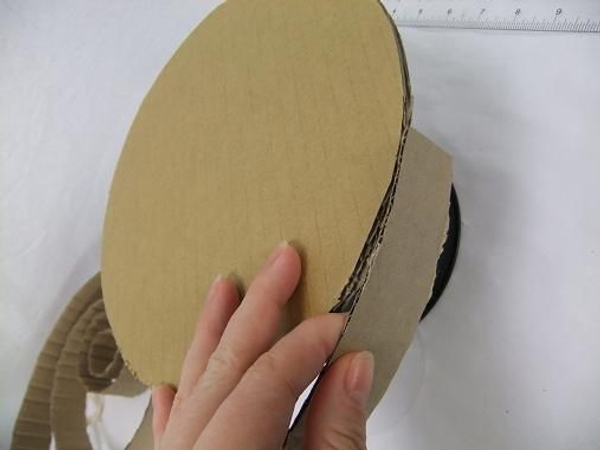 Glue an edge around the circle. Glue an edge around the circle.