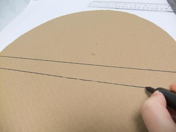 The half-moon shapes will be the outline shapes of the arch. The half-moon shapes will be the outline shapes of the arch.