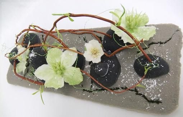 Floral art design Between a rock and a hard place. Floral art design Between a rock and a hard place.