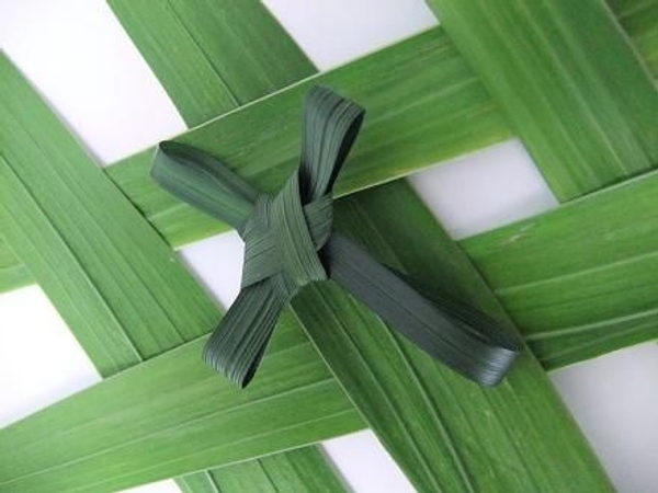 Foliage cross Foliage cross