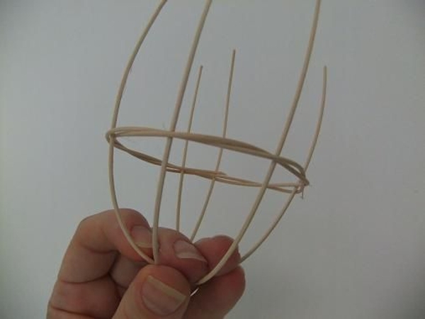 Adjust the pieces to shape the basket Adjust the pieces to shape the basket