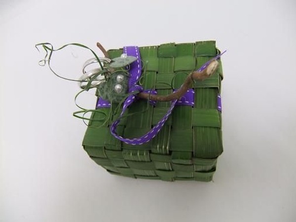 Weave a cube from foliage Weave a cube from foliage