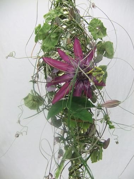 Add green and purple dried hydrangea flowers. Add green and purple dried hydrangea flowers.