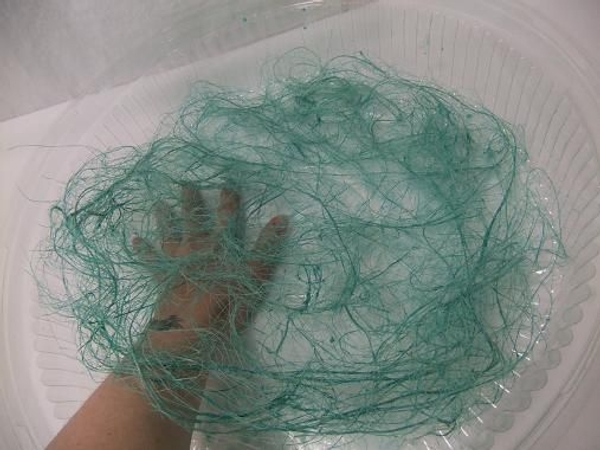 Slide your hand under the disk to lift out Slide your hand under the disk to lift out