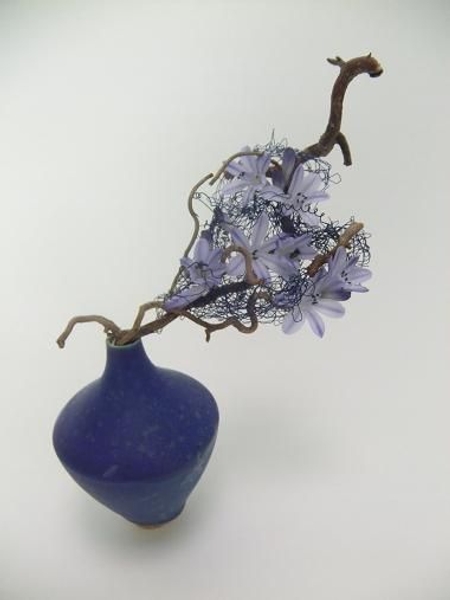 A knot floral art design A knot floral art design