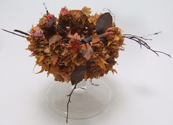 Spiked fall leaf armature