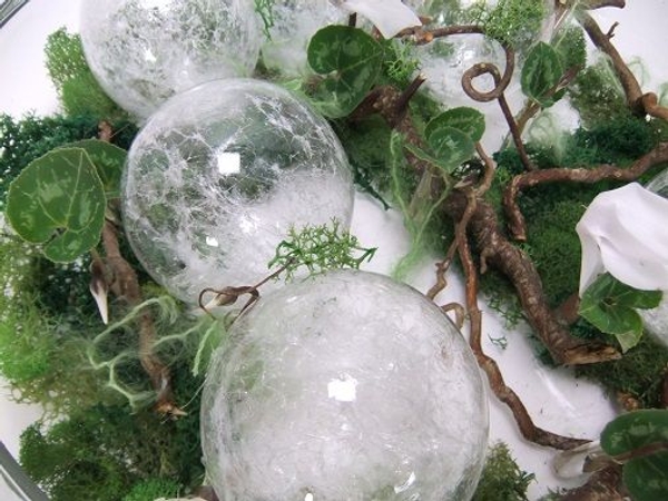 Moss bed for the baubles