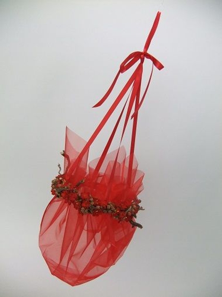 Red flower girl net basket floal art design Red flower girl net basket floal art design
