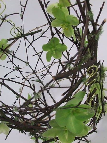 Tube stick armature Tube stick armature