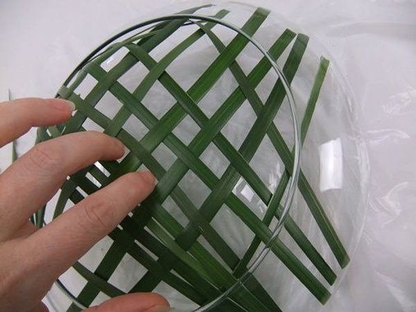 Space out the strands evenly Space out the strands evenly