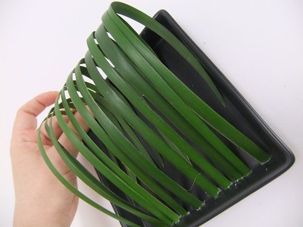 Carefully adjust the blades Carefully adjust the blades