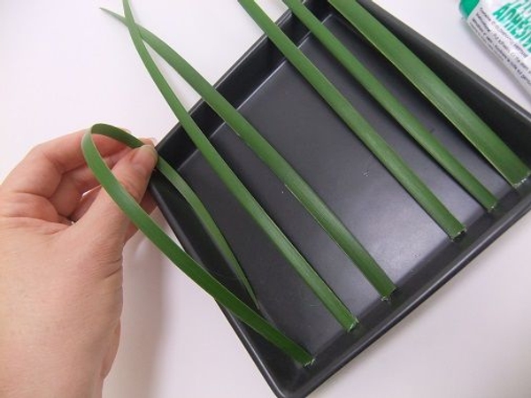 Fold over the first blade to create a loop Fold over the first blade to create a loop