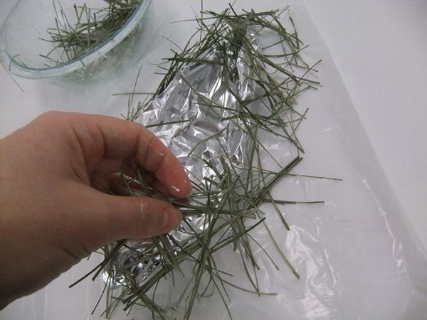 Make sure the strands connect well to create a sturdy armature Make sure the strands connect well to create a sturdy armature