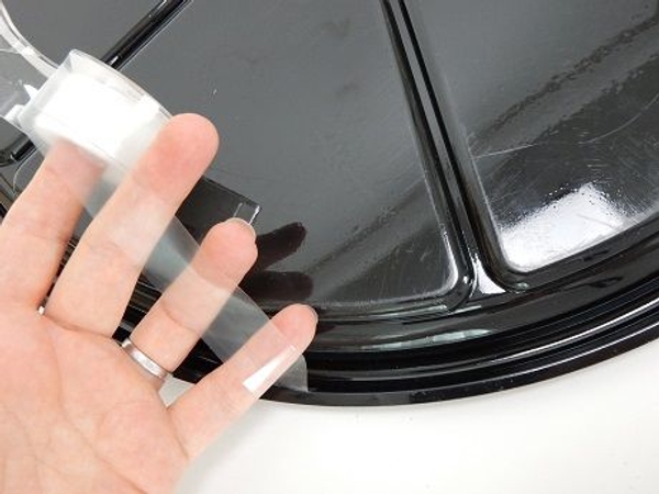 Fix tape to the tray so that the sticky side is up Fix tape to the tray so that the sticky side is up