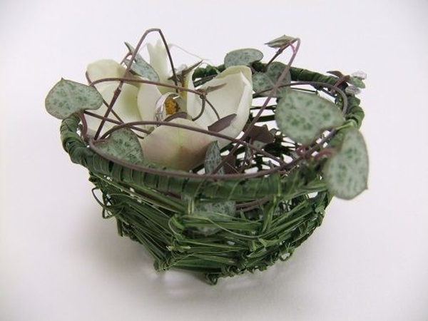 Rip foliage to weave the basket Rip foliage to weave the basket