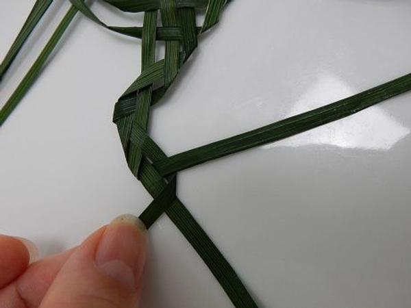 And plait the grass And plait the grass
