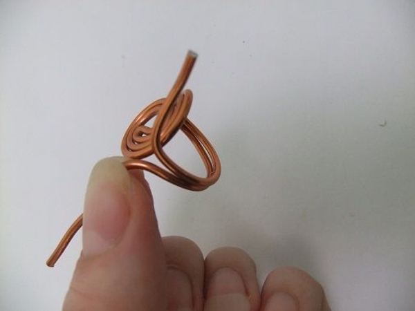 Split the wire ends open Split the wire ends open