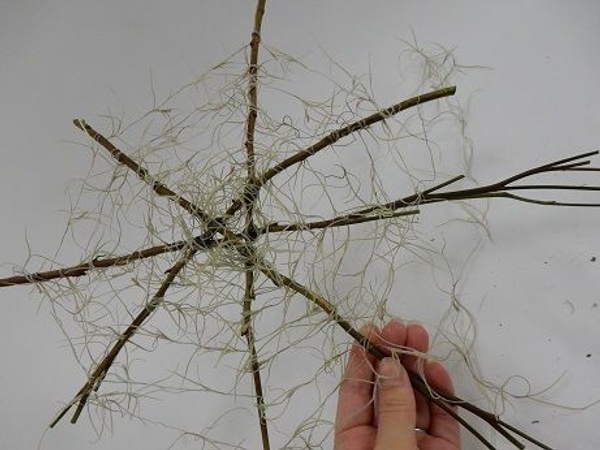 Add a new strand of moss when you reach the end of a previous one Add a new strand of moss when you reach the end of a previous one
