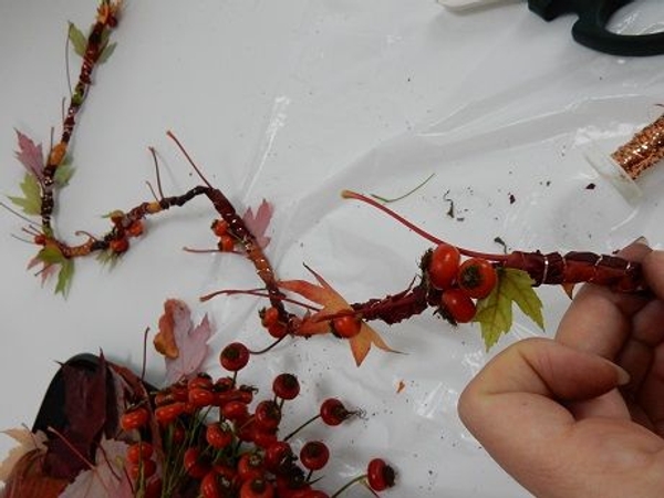 The leaf garland is quite strong The leaf garland is quite strong