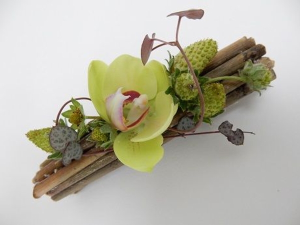 Finding common ground floral art design Finding common ground floral art design