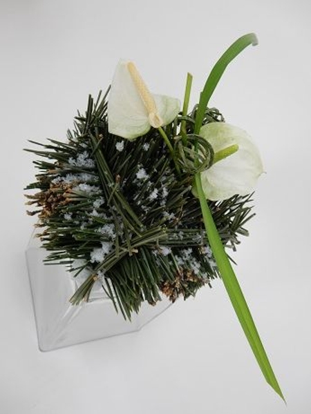 Pine needle Christmas gift cube