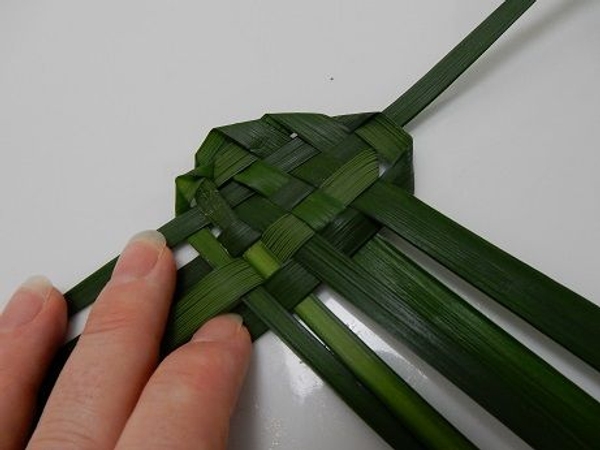 And over and weave it through And over and weave it through